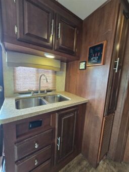 
										2017 GEORGETOWN GT3 31B3 full									