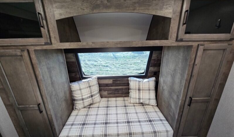 
								2021 VENTURE SPORTTREK 302VRB full									