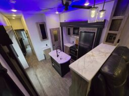 
										2022 Forest River ARCTIC WOLF 3990 SUITE full									