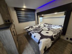 
										2022 Forest River ARCTIC WOLF 3990 SUITE full									