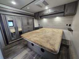 
										2021 Keystone RAPTOR 429 full									