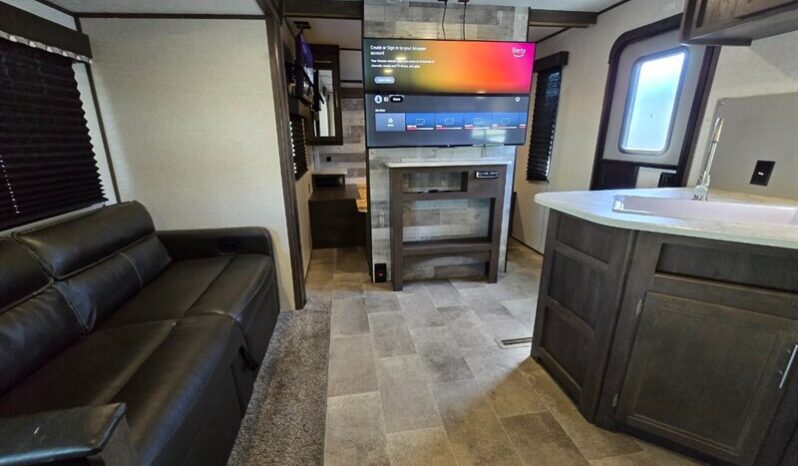 
								2021 Dutchmen COLEMAN 262BH full									