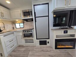 
										2022 Dutchmen ASTORIA 3203BH full									