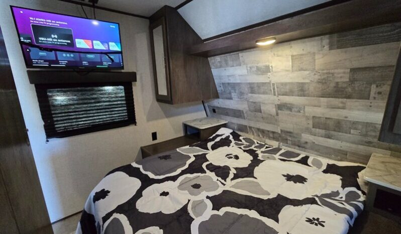 
								2021 Dutchmen COLEMAN 262BH full									