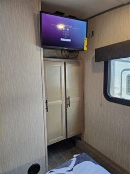 
										2021 Forest River Cherokee Arctic Wolf 271RK full									