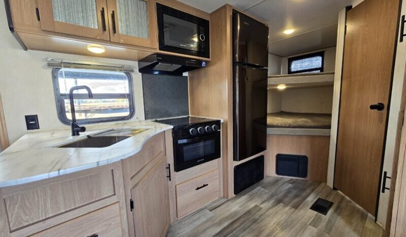 
								2022 Prime Time AVENGER 24BHS full									