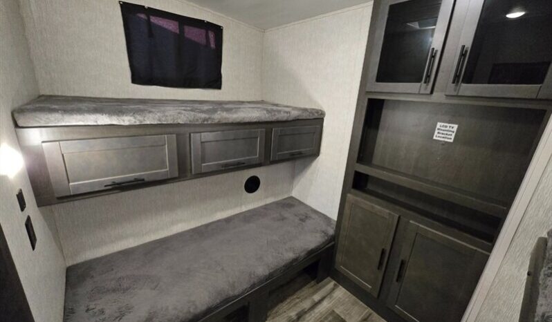 
								2022 CROSSROADS CRUISER AIRE 32BH full									