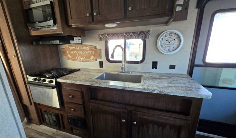 
								2019 Keystone HIDEOUT 21FQWE full									