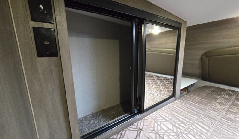 
								2023 ADVENTURER 86FB full									