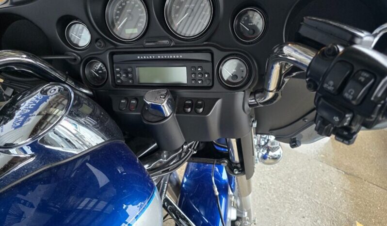 
								2010 Harley-Davidson FLHTCU ULTRA CLASSIC full									