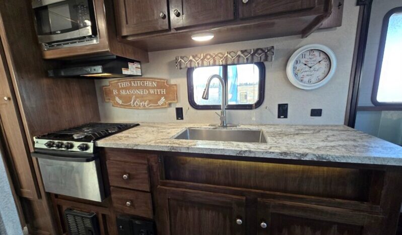 
								2019 Keystone HIDEOUT 21FQWE full									