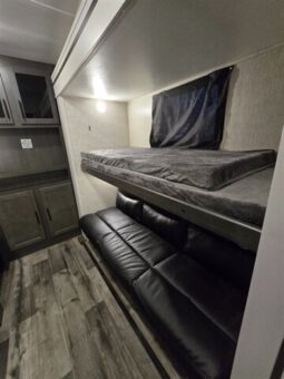 
										2022 CROSSROADS CRUISER AIRE 32BH full									