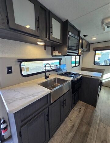 
								2021 Dutchmen ASPEN TRAIL 2180RDWE full									