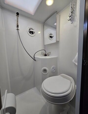 
								2023 ADVENTURER 86FB full									