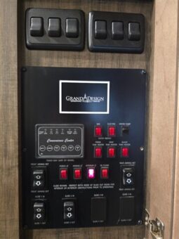 
										2018 Grand Design SOLITUDE ST344GK full									