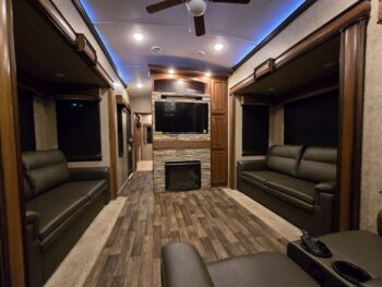 2017 Keystone Montana 3820FK