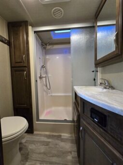 
										2018 Grand Design SOLITUDE ST344GK full									