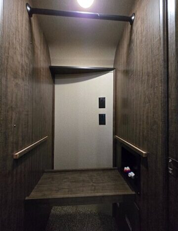 
								2018 Grand Design SOLITUDE ST344GK full									