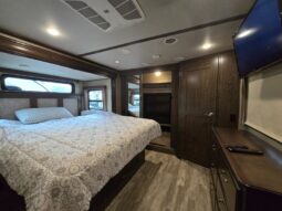 
										2018 Grand Design SOLITUDE ST344GK full									