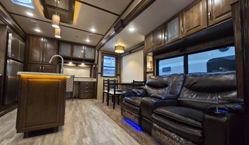 
								2018 Grand Design SOLITUDE ST344GK full									