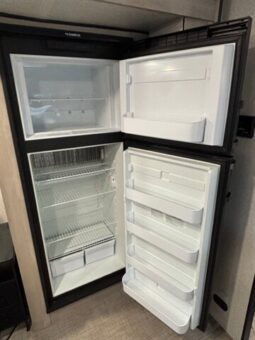 
										2022 K-Z CONNECT 221RBSE full									