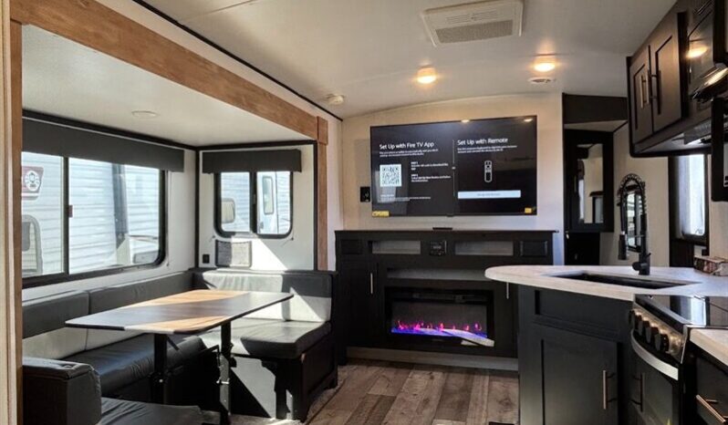 
								2023 Keystone SPRINGDALE 240BH full									