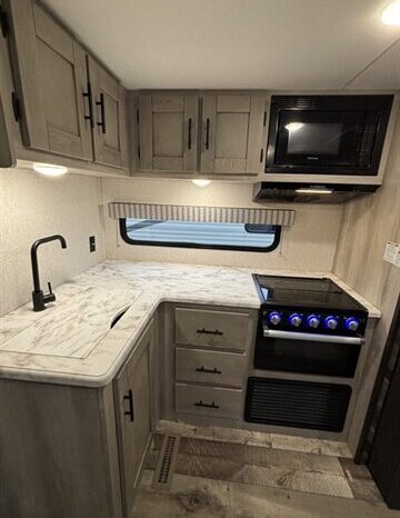 
								2022 K-Z CONNECT 221RBSE full									