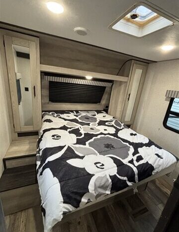 
								2022 K-Z CONNECT 221RBSE full									