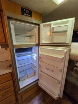 
										1998 Safari TREK 2830 full									