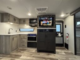 
										2022 K-Z CONNECT 221RBSE full									