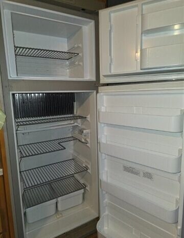 
								1998 Safari TREK 2830 full									