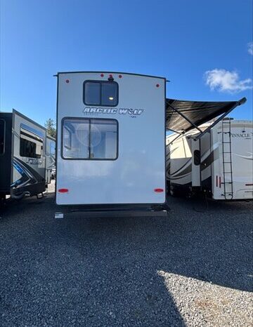 
								2022 Cherokee Arctic Wolf 3770 Limited full									