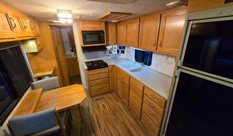 
								1998 Safari TREK 2830 full									