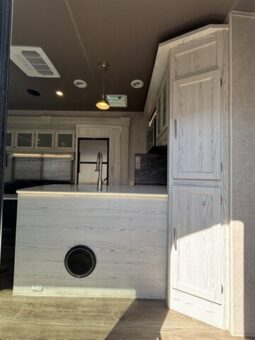 
										2023 Eclipse Iconic 2814SG full									