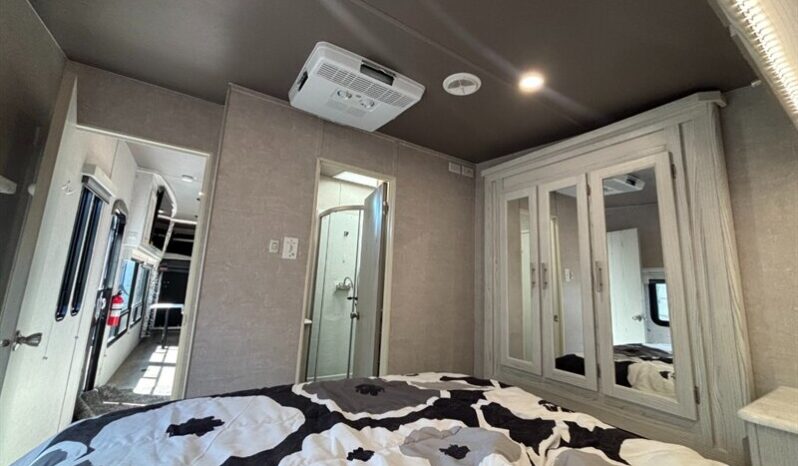 
								2023 Eclipse Iconic 2814SG full									