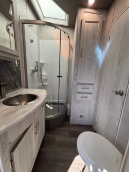 
										2023 Eclipse Iconic 2814SG full									