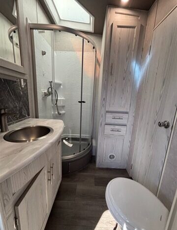 
								2023 Eclipse Iconic 2814SG full									