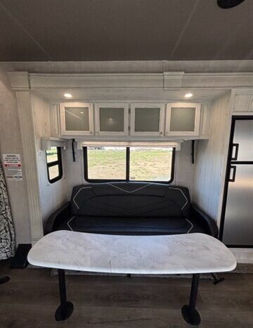 
								2023 Eclipse Iconic 2814SG full									