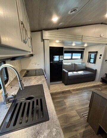 
								2023 Keystone Cougar full									