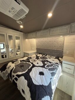 
										2023 Eclipse Iconic 2814SG full									