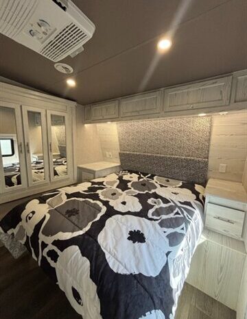 
								2023 Eclipse Iconic 2814SG full									