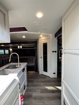 
										2021 Jayco WhiteHawk 32KBS full									