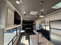 
										2023 Eclipse Iconic 2814SG full									