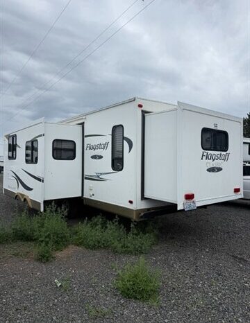 
								2013 Forest River Flagstaff Lite 830RBSS full									