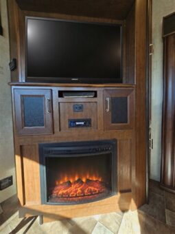 
										2016 Keystone fuzion fz371 full									