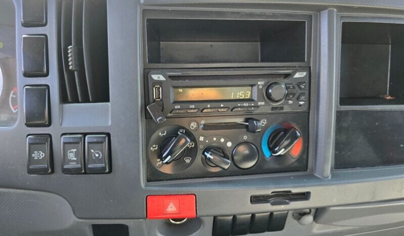 
								2022 Isuzu NRR full									