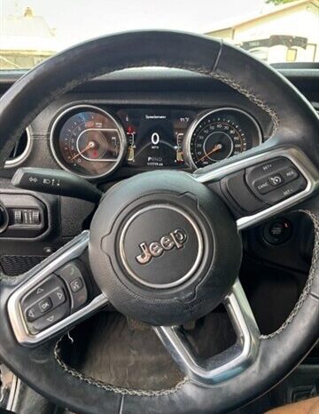 
								2018 Jeep Wrangler Unlimited Sahara full									