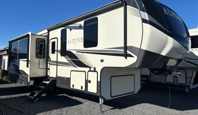 
								2020 Keystone Alpine 3120RS full									
