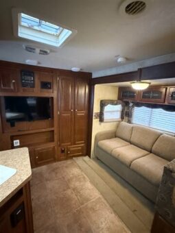 
										2013 Forest River Flagstaff Lite 830RBSS full									