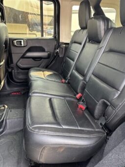 
										2018 Jeep Wrangler Unlimited Sahara full									